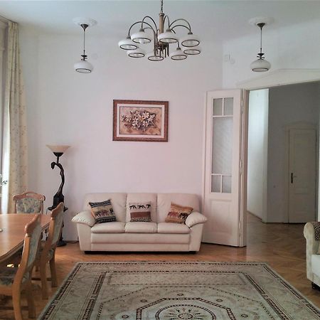 Appartamento Elegance In The Heart Budapest Esterno foto