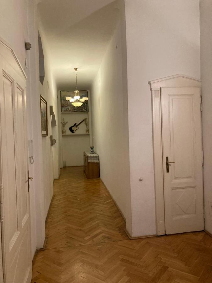 Appartamento Elegance In The Heart Budapest Esterno foto